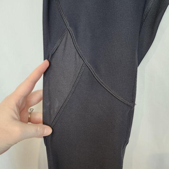 Layer8 NWT Women's Performance Legging Size L Black Compression Workout Yoga Run - Picture 5 of 10